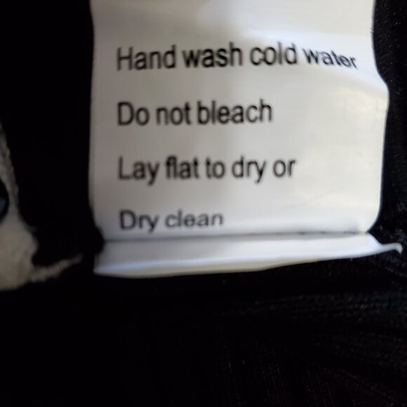 Belldini Black Rhinestone Embellishment Zip Front Top Size XL - Picture 8 of 8